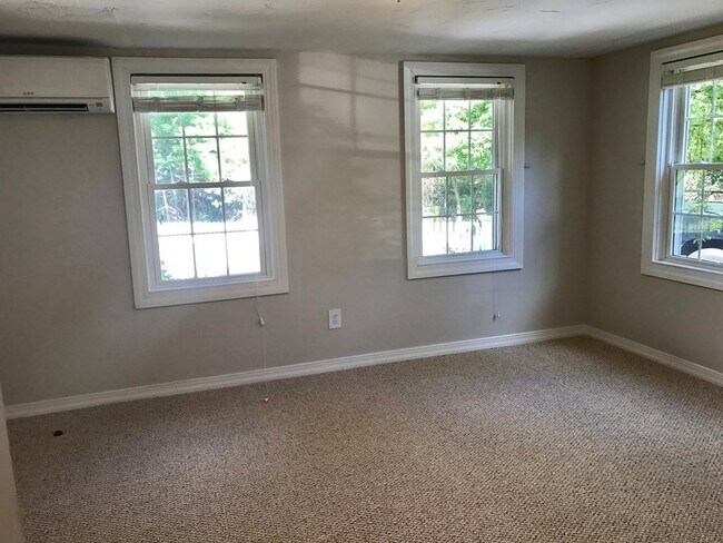 Photo - 4 Tracey's Cor