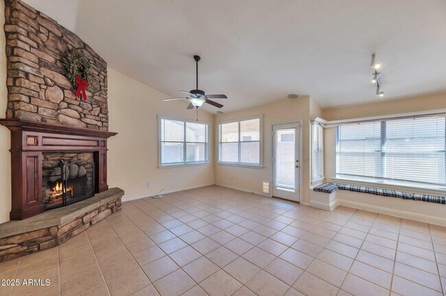Photo - 2312 E Williams Dr