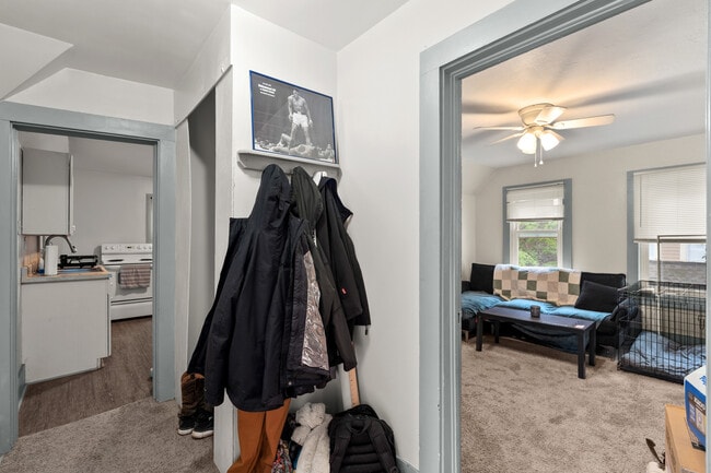 1108 Grand Ave