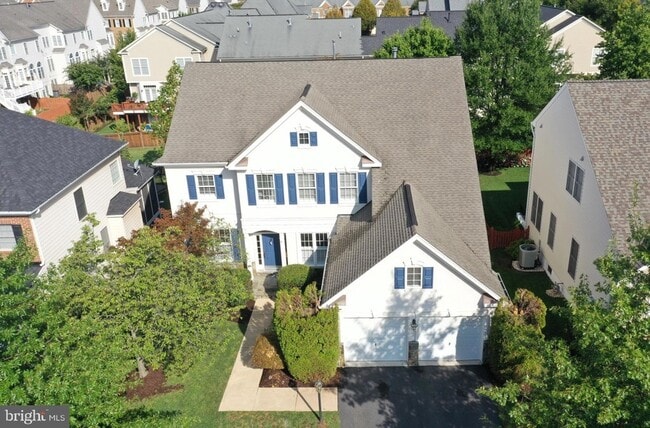 Building Photo - 43708 Red House Dr