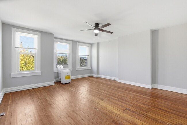 Photo - 2322 Callow Ave