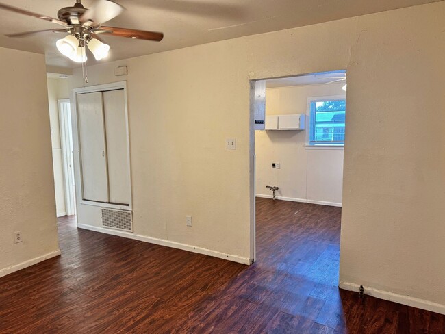 Photo - Affordable 2 Bed 1 Bath In Wendover Hills