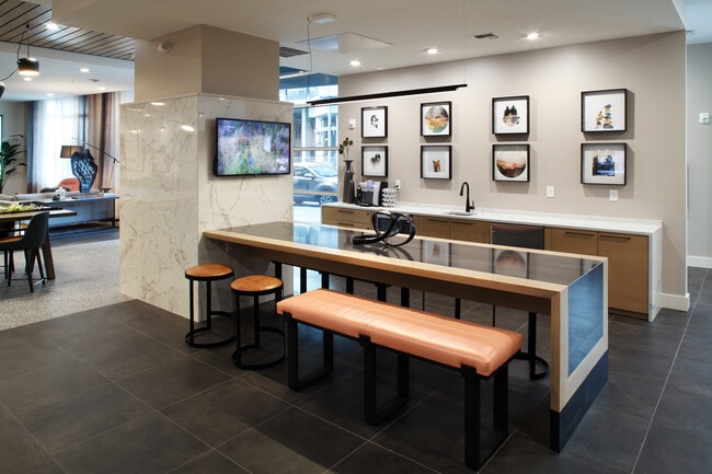 Resident Lounge - Avalon Meydenbauer