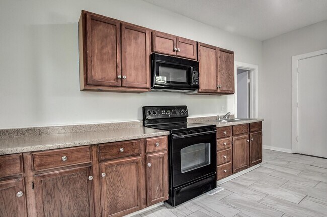 Photo - 3233 Park Ave Unit 2 (downstairs)