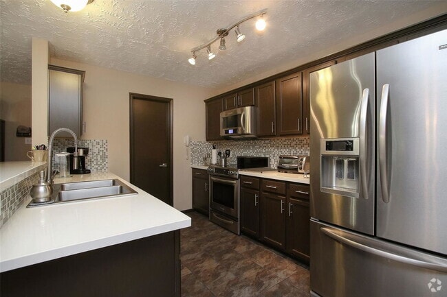Building Photo - 8051 Bay Branch Dr Rental