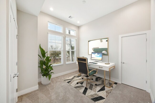 Photo - 8664 Easthaven Blvd