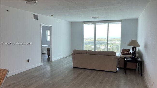 Photo - 14951 Royal Oaks Ln Unit #2407