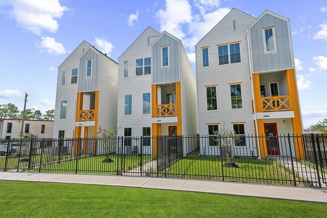 Photo - 3903 F Pinemont Dr