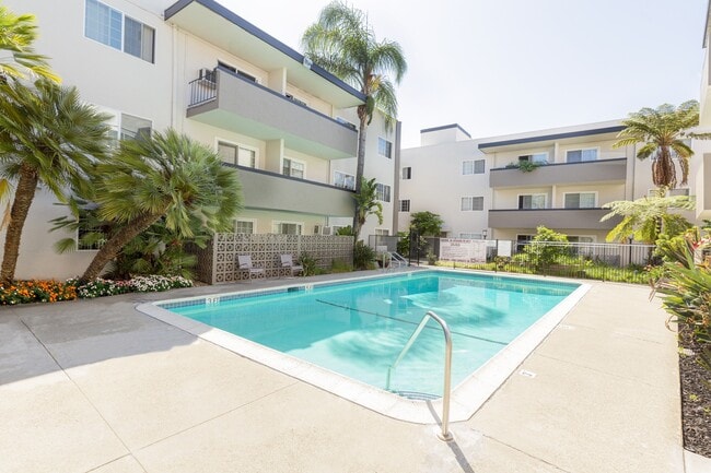 Photo - Courtyard Apartments