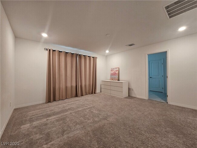 Photo - 8033 Adelaide Hls St