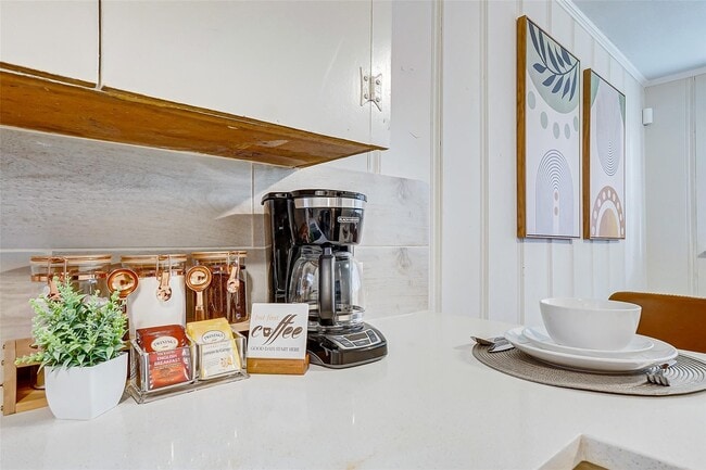 Photo - 4440 Castor St