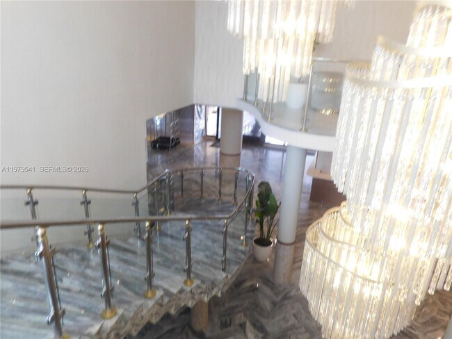 Photo - 5401 Collins Ave Unit 526