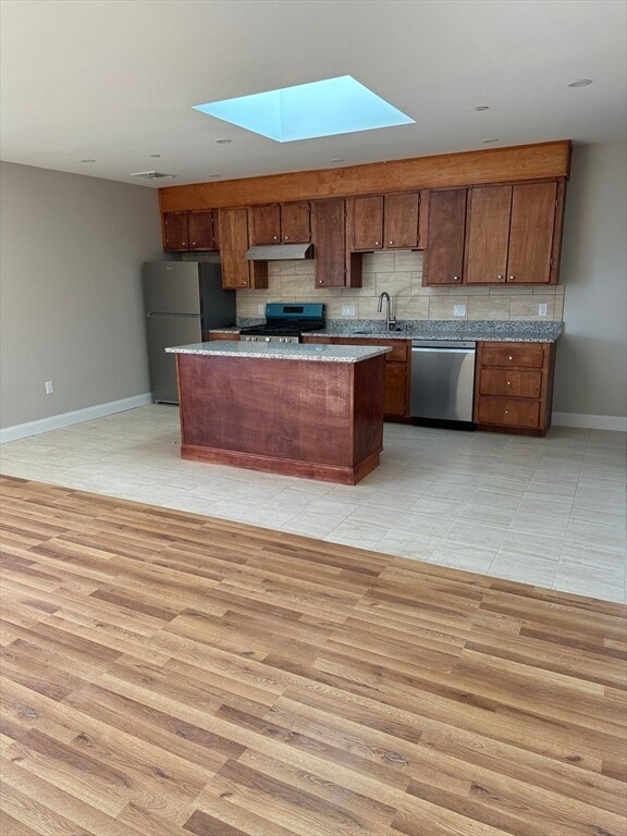 Photo - 155 Broadway Unidad 2