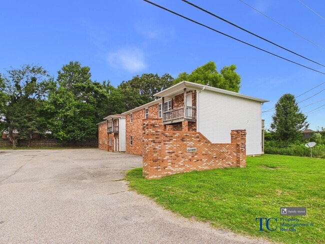 Building Photo - 00506 Unit B