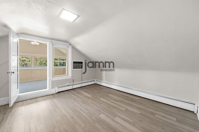 14724 Clifton Blvd Unit Loft