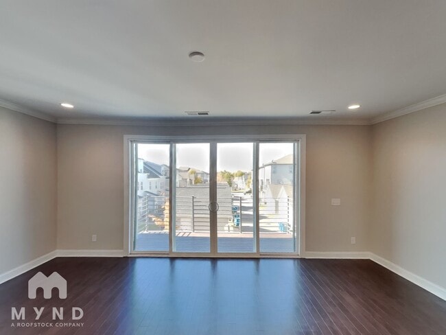 Photo - 2547 Statesville Ave