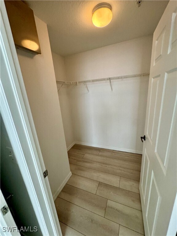 Building Photo - 4720 St Croix Ln Unit 127