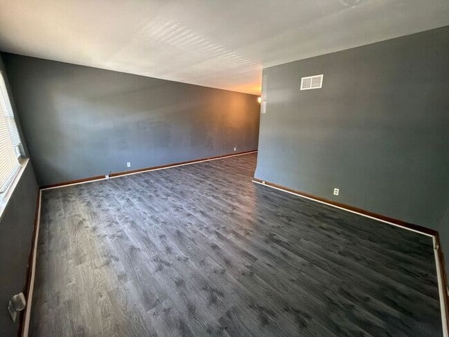 Photo - Charming 2-Bedroom First-Floor Apartment with Basement