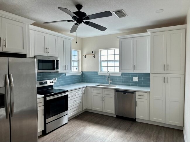 Photo - 2725 42nd St