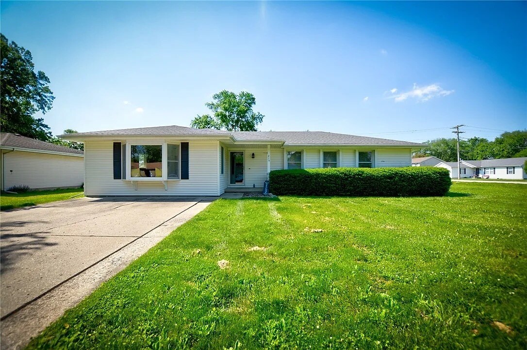 Photo - 215 Magnolia Dr