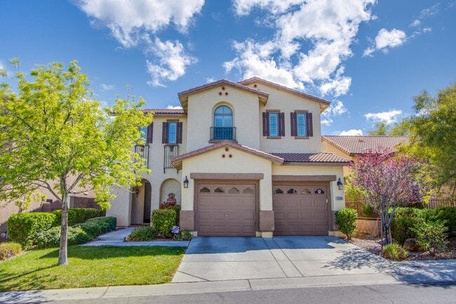 Building Photo - Beautiful 4 bedroom 3 bath plus loft home in the Vistas in Summerlin!