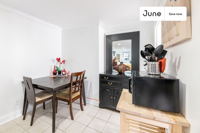 Photo - 1835 Mintwood Pl NW Unit B