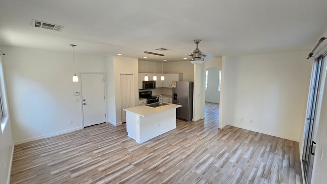 Photo - 6622 W Polk St Unit 6622 W Polk St