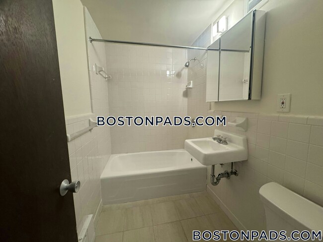 Photo - 898 Massachusetts Ave Unit 33