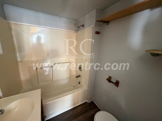 Photo - 23 Brewer-