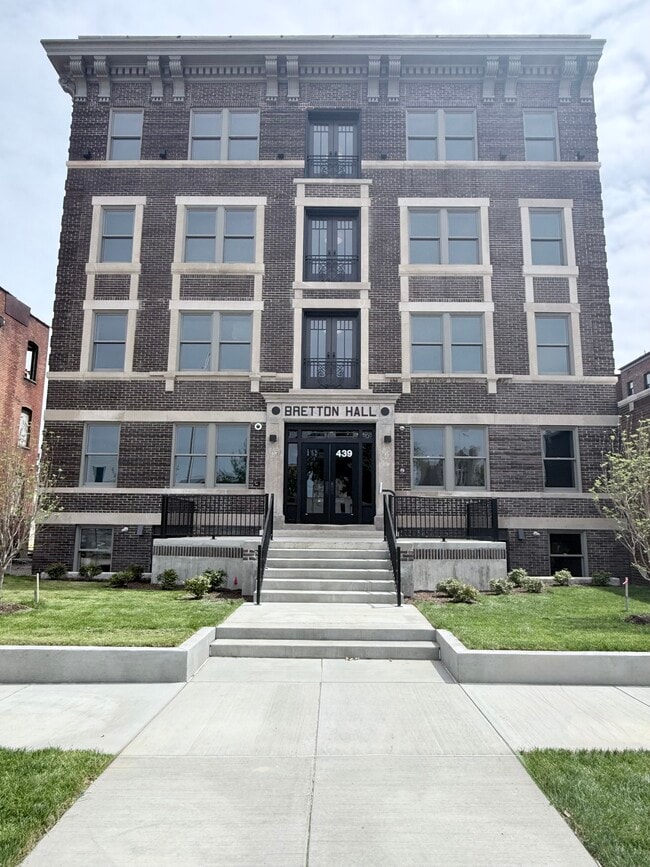 Building Photo - Henry Street Apartments