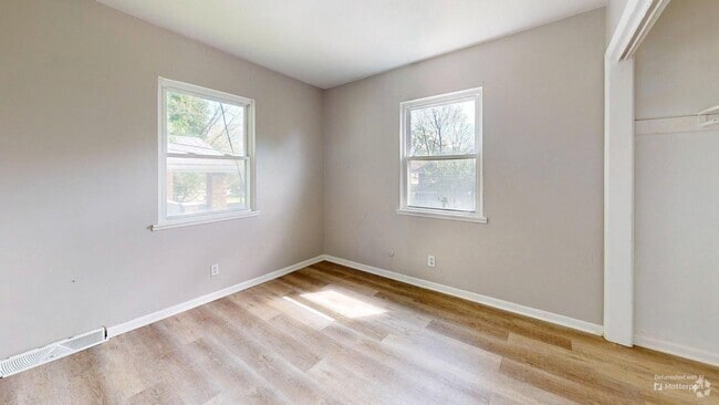 Building Photo - 1694 Manchester Rd Unit 1694 Manchester Rd Rental