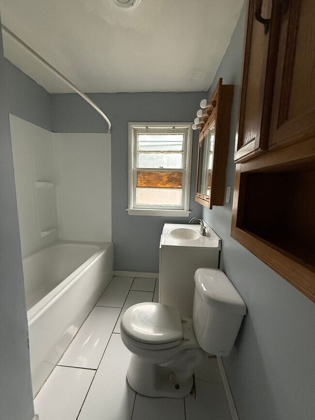 Photo - Cute 1 Bedroom 1 Bath Duplex