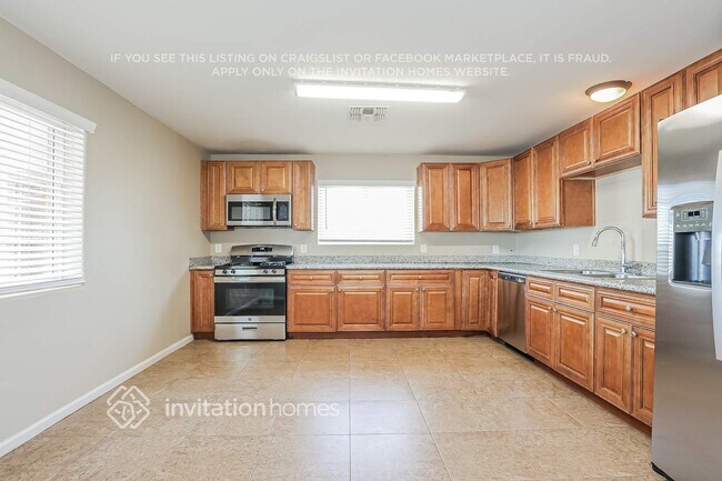 Photo - 7501 W Whitton Ave