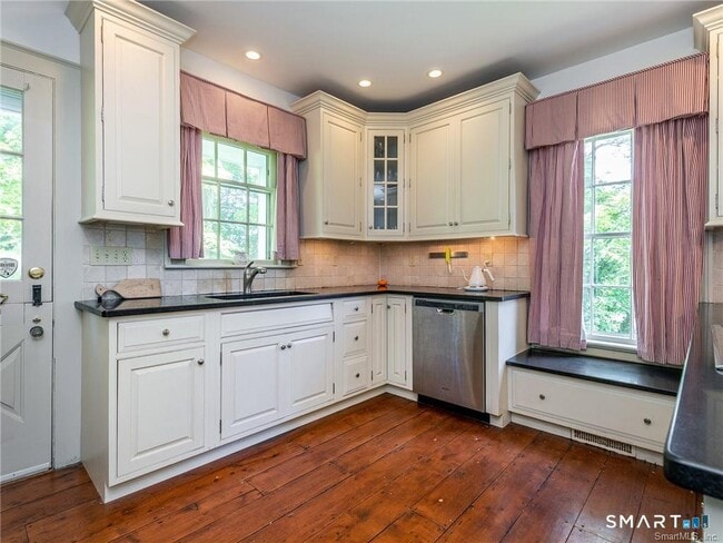 Photo - 103 Litchfield Rd