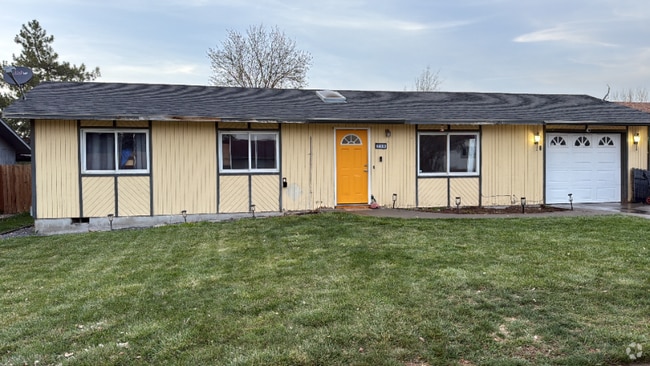 Building Photo - 718 20th Ave E Rental