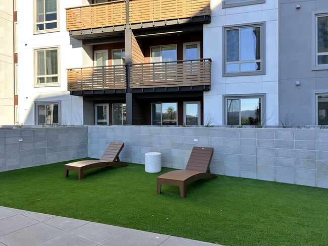 Photo - Blue Oak Square Apartments