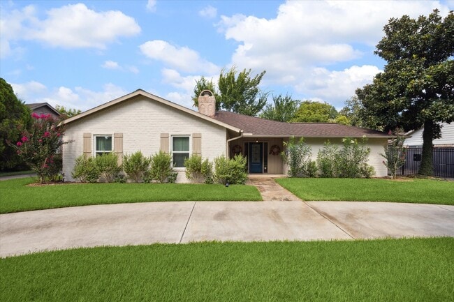 Building Photo - 18438 Point Lookout Dr Rental