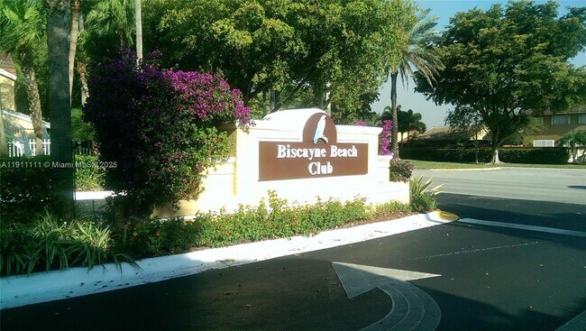 Building Photo - 15551 SW 104th Terrace Unit 822