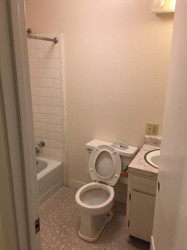 Photo - 703 Private St Unit 703 Private St