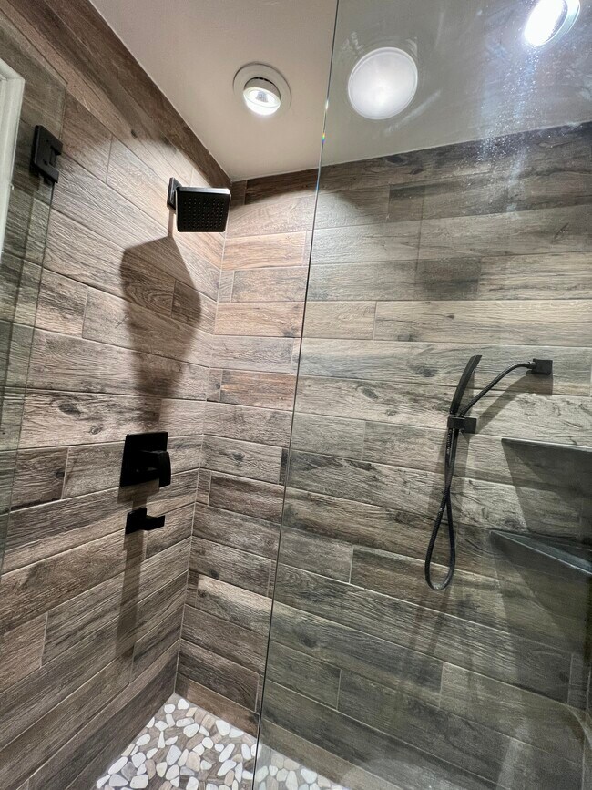 Photo - 641 Woodside Sierra Unit #6