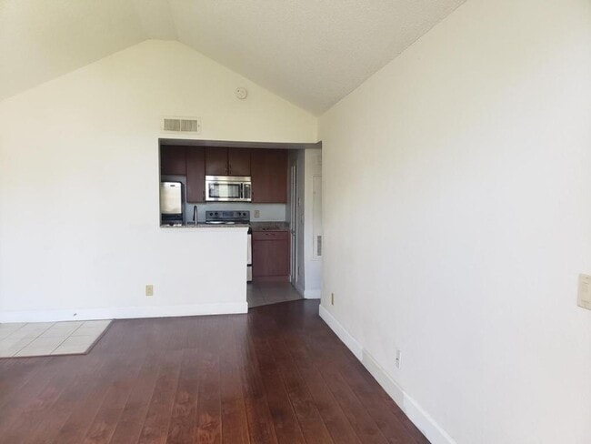Photo - 11520 Westwood Blvd Unit 526