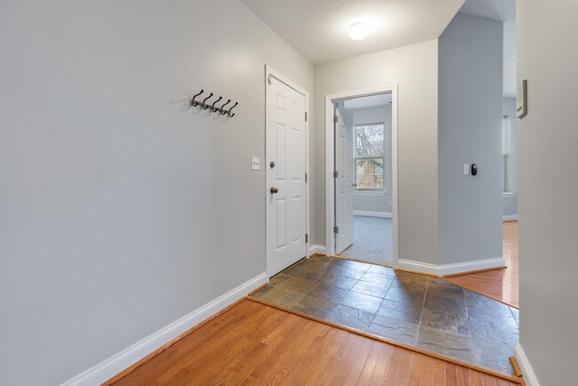 Photo - 6231 S Woodlawn Ave Unit 3