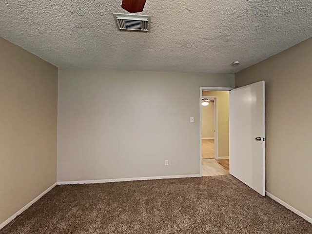 Photo - 2606 Elm Hollow St