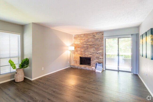 2HAB, 2BA 1092 ft²