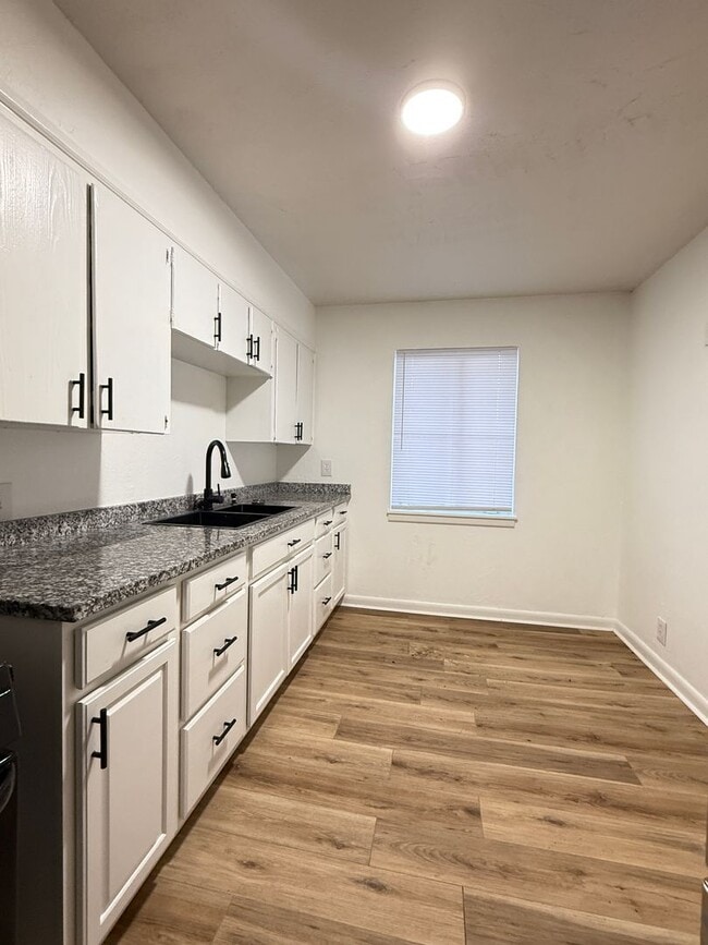 Photo - Beautifully Remodeled 3BR Home Near UALR & S University Ave – Modern Upgrades + Fenced Yard!