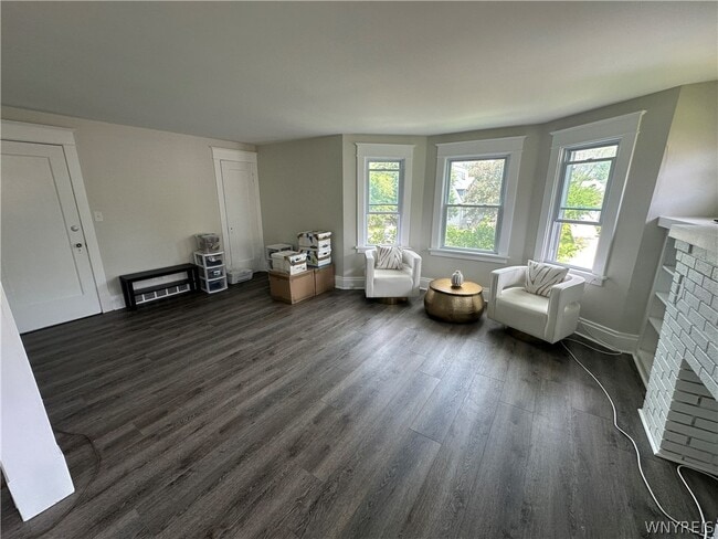 55 Rand Ave
