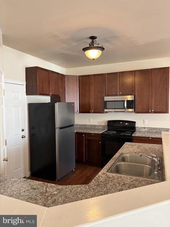 Building Photo - 88 Smyrna Ave Rental