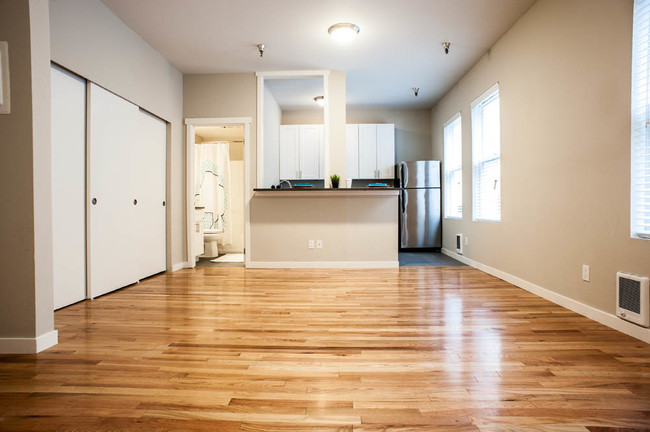 Building Photo - 100 on 6th Rental