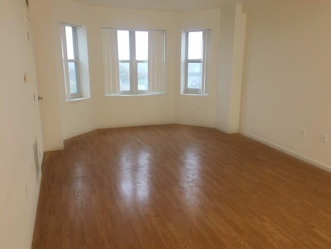 Photo - 1 Cityview Ln Unit 707