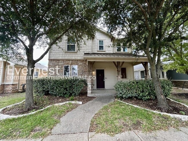 Building Photo - 3 Bed/3.5 Bath Home with Garage / Pet-Friendly / Available Now!